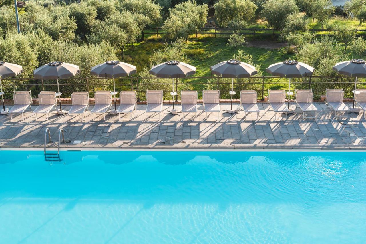 Ippotur Medieval Resort Castelnuovo Magra Exterior photo